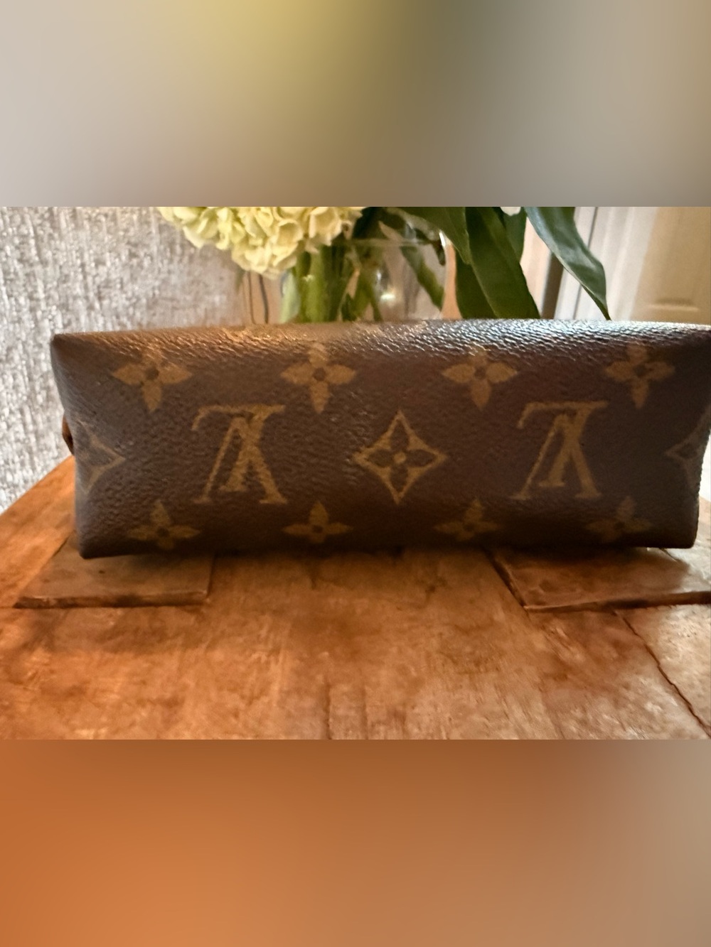 Authentic, Louis Vuitton Cosmetic Makeup bag! - Picture 8 of 9